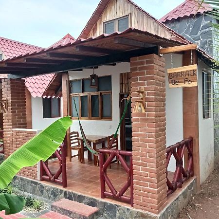 Bungalows Y Cabanas, Las Barracas De La Barra Malucano Esterno foto