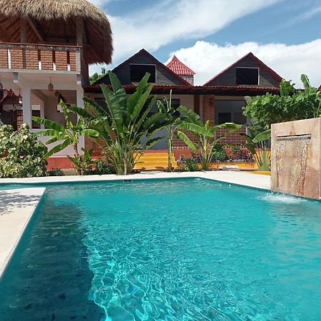 Bungalows Y Cabanas, Las Barracas De La Barra Malucano Esterno foto