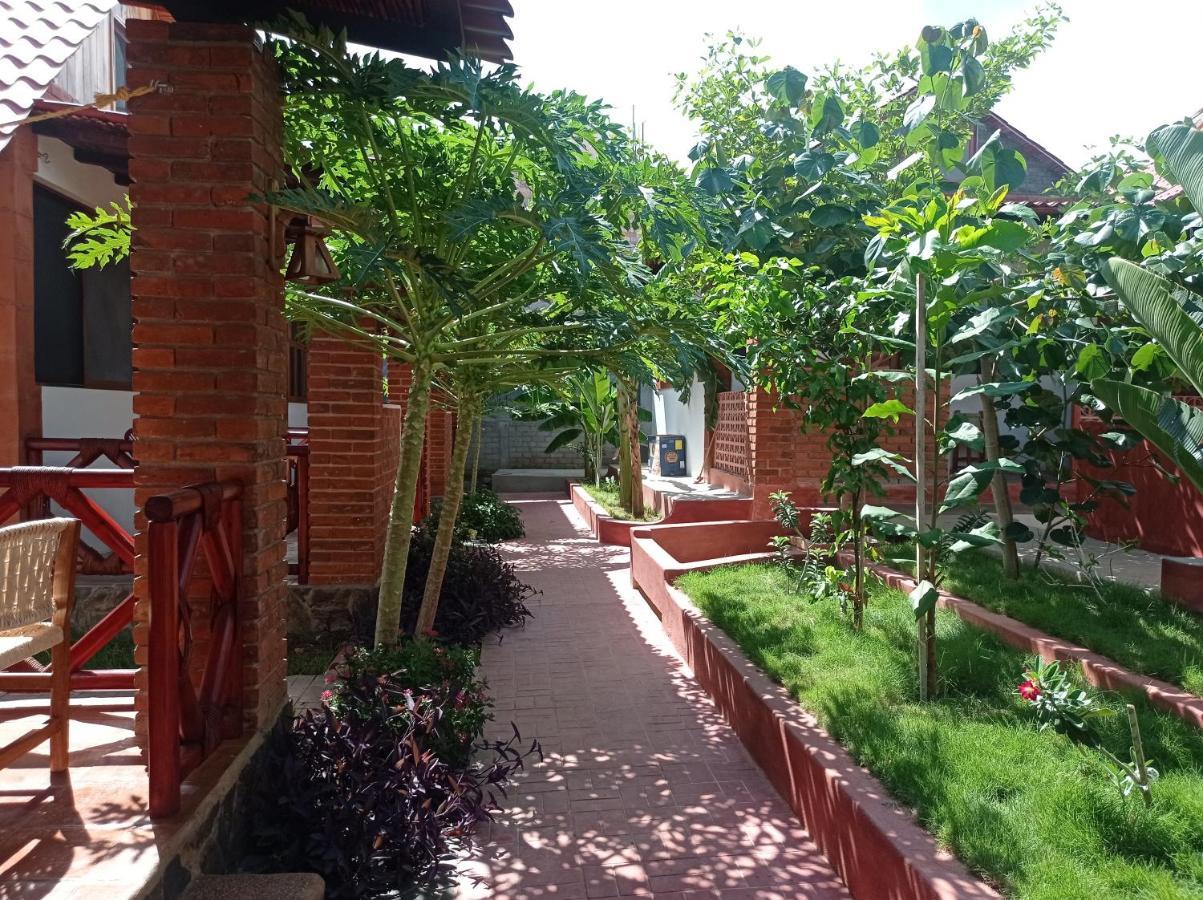 Bungalows Y Cabanas, Las Barracas De La Barra Malucano Esterno foto