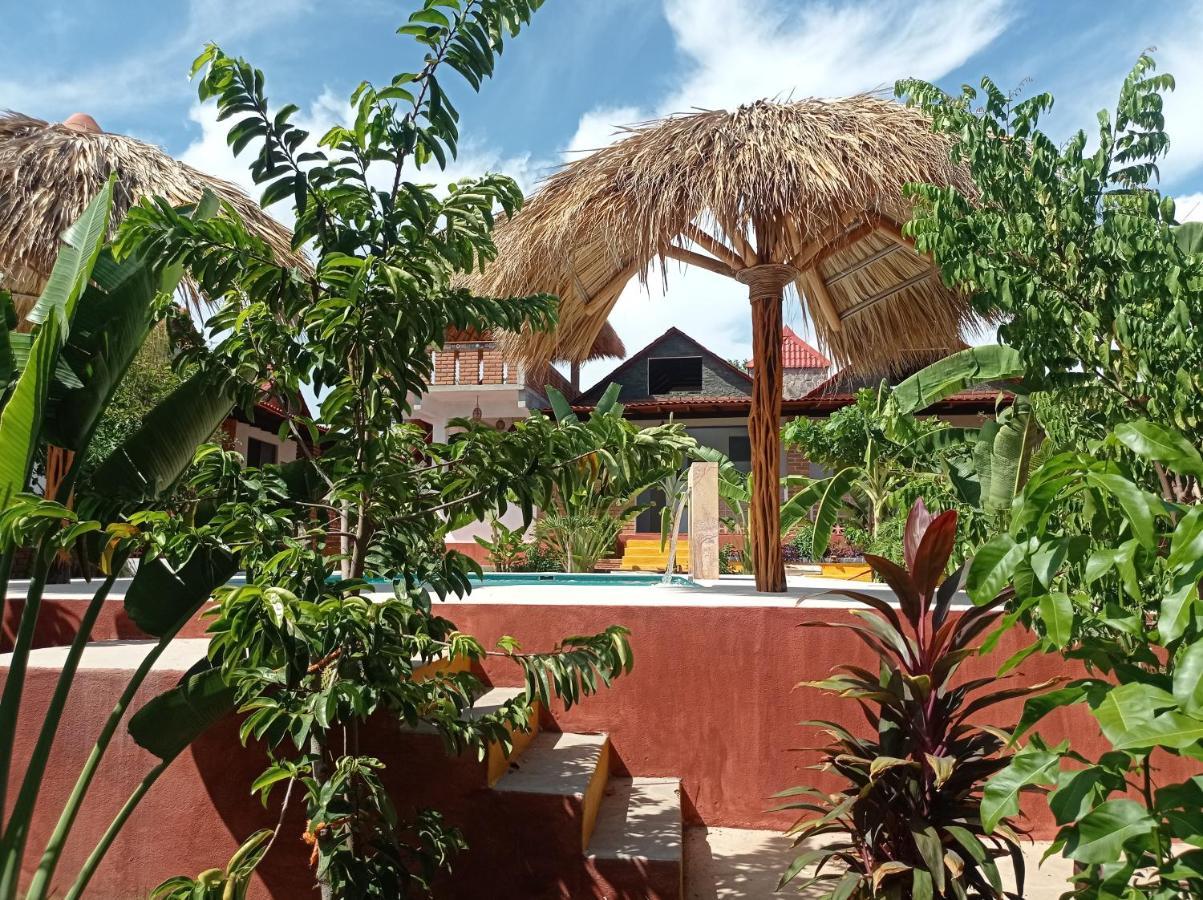 Bungalows Y Cabanas, Las Barracas De La Barra Malucano Esterno foto